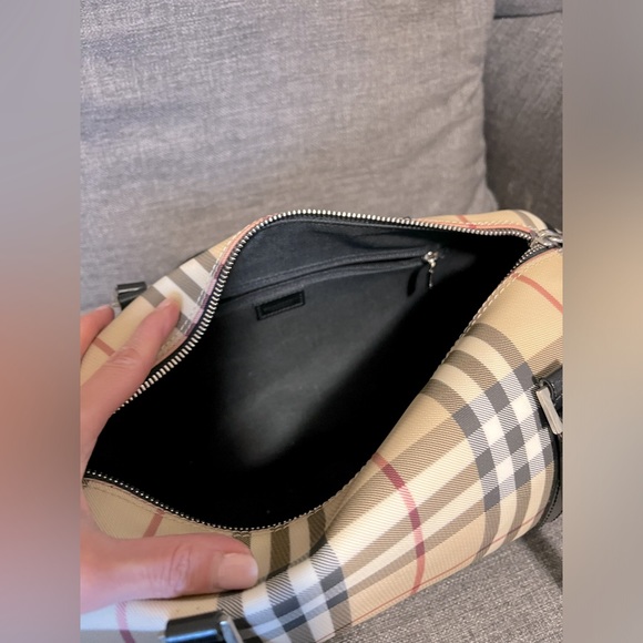 Vintage Burberry Nova Check Barrel Bag - Picture 11 of 12